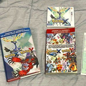 Pokemon X - Nintendo 3DS (w/ Physical Guidebooks)